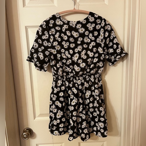 Women’s Short Sleeve Sunflower Romper - Picture 2 of 5